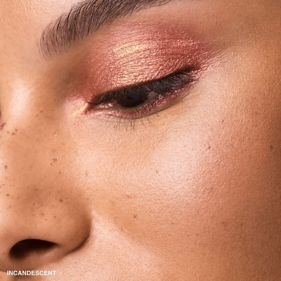 Bobbi Brown Long-Wear Cream Shadow Stick- Incandescent (Metallic)- 05 oz./1.6 g - Picture 3 of 16